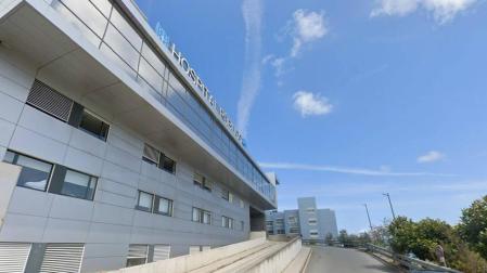 Sale de la UCI el primer paciente diagnosticado de coronavirus en Galicia