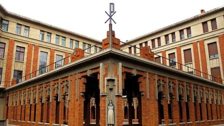 Parte del Seminario de Pamplona, en la avenida Baja Navarra.