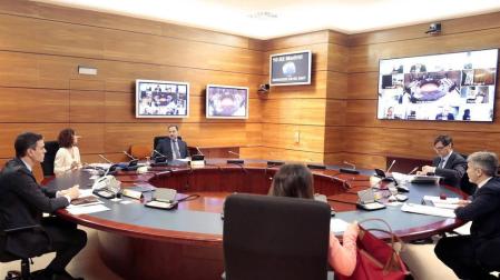 Pedro Sánchez ha presidido este martes el Consejo de Ministros en el que participan de forma presencial o telemática todos los miembros del Gobierno menos la vicepresidenta primera, Carmen Calvo
