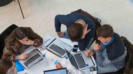 Más de mil personas, en la primera jornada de puertas abiertas on line de la UN