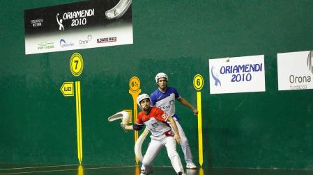 Urriza y Matxin III, durante un partido del pasado Parejas.