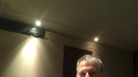 Alberto Madoz, confinado en China, con salida el 29 de marzo