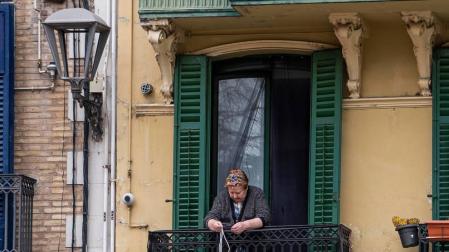 La compra a Ana Mari le llega por el balcón