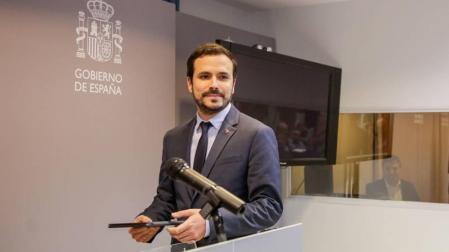 Garzón prima regular a prohibir la publicidad para evitar el juego ilegal