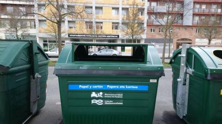 Contenedores de papel y cartón con la entrada más grande en Pamplona