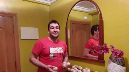 Cuidar de 300 pelotas en casa