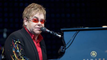 ​Elton John y J.K. Rowling, los británicos que más donaron en 2015