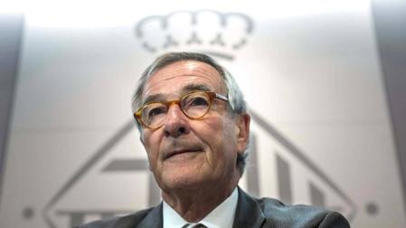 El alcalde de Barcelona niega tener dinero oculto en bancos en Andorra