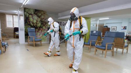 Tudela desinfecta sus tres residencias ante la “inacción” del Gobierno