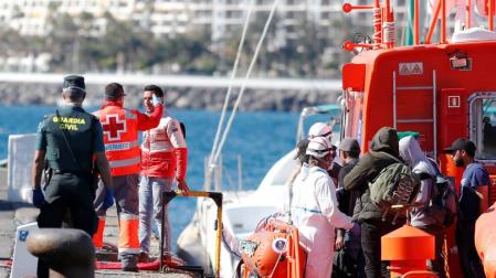 Arriban 70 inmigrantes a dos puertos canarios