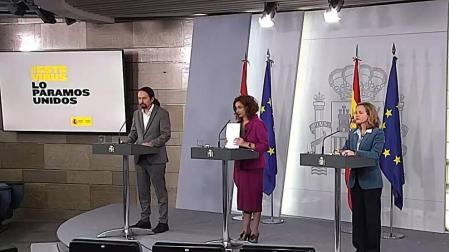Nadia Calviño, María Jesús Montero y Pablo Iglesias, durante la rueda de prensa.