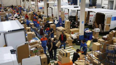 Las compras 'online', 7.000 paquetes por día