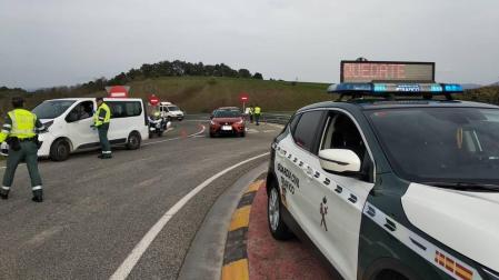 Interceptado un hombre que conducía bajo los efectos del alcohol en la N-121 
