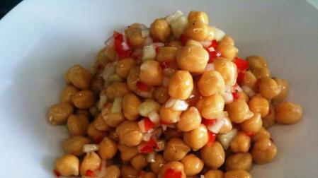 Ensalada fresca de garbanzos