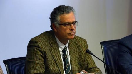 Rafael Sánchez Ostiz, médico geriatra y presidente de ANEA, en una comparecencia parlamentaria.