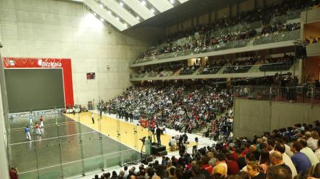Aspecto del frontón Bizkaia de Bilbao, en una de las últimas finales disputadas.