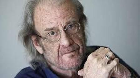 ​El cantante Luis Eduardo Aute, hospitalizado en el Hospital Gregorio Marañón