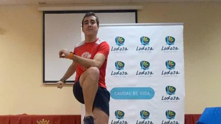 El coordinador deportivo de Lodosa, Ignacio Martínez, durante unas de las sesiones que comparte en internet.