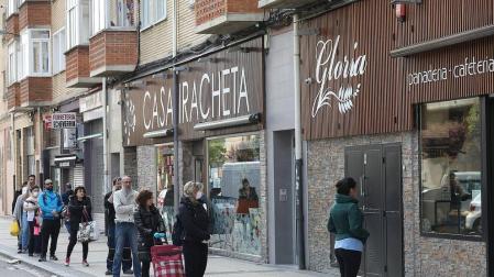 Voluntarios para hacer compras y mascarillas en Berriozar