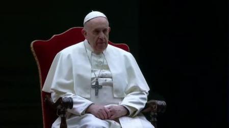 Vídeo: El papa preside el viacrucis del Viernes Santo sin la presencia de fieles