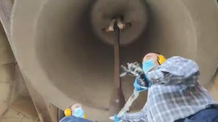 Vídeo: Las campanas de las iglesias navarras repican en recuerdo de los fallecidos