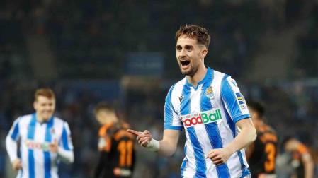 La Real Sociedad golea al Valencia y entra en puestos europeos