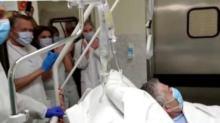 Primer paciente en salir de la UCI del hospital de Estella