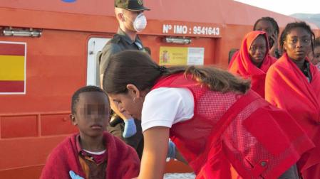 Rescatadas 198 personas, entre ellas nueve niños, de cuatro pateras en el mar de Alborán