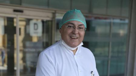 El capellán del CHN: “Son días duros, pero todos mueren con dignidad”