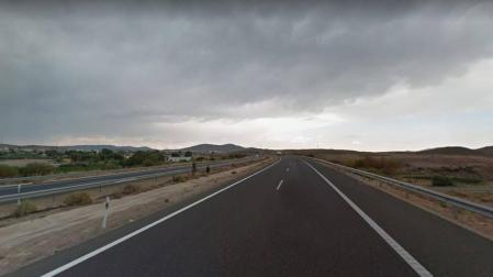 Muere la ocupante de un coche averiado en la A-30 al ser arrollado por un camión