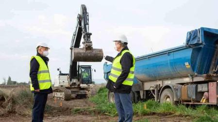 Las obras del Canal de Navarra se reactivan a su paso por Peralta