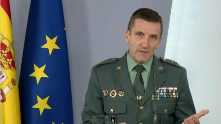 El Jefe del Estado Mayor de la Guardia Civil, el general José Manuel Santiago, en la rueda de prensa.