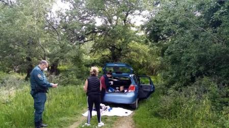 La Guardia Civil ha denunciado a dos mujeres en Tudela por hacer un picnic junto al Ebro