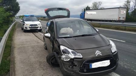 Ileso un conductor tras salirse de la A-15 en Galar