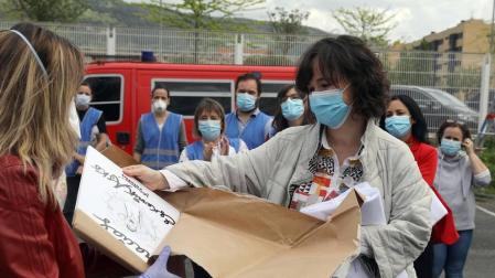 Imágenes de la despedida de los voluntarios de confección de mascarillas en REFENA
