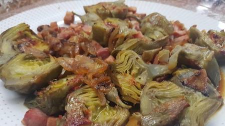 Receta: Alcachofas al horno con jamón