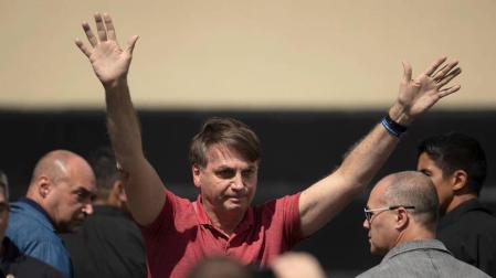 Bolsonaro vuelve a ignorar las recomendaciones sanitarias de distanciamiento
