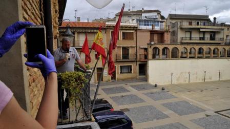 Un chupinazo real y una programación virtual animan las fiestas de Larraga
