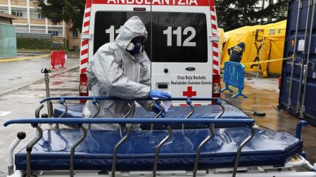 La suma de los hospitales públicos y privados permiten, por ahora, camas y UCIs suficientes