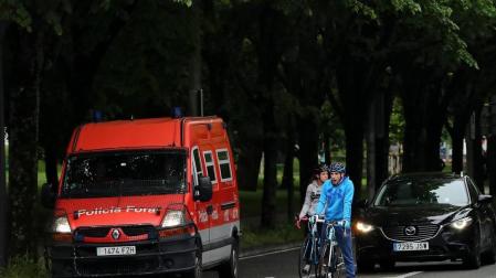 Imágenes de la jornada del 2 de mayo, en la que los navarros pueden salir a la calle a pasear y hacer deporte entre las 6 y las 10 de la mañana, y las 20 y las 23 de la noche.