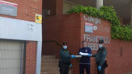 El IES de Azagra y la Guardia Civil reparten tareas a los alumnos