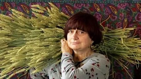 Agnès Varda en Los espigadores y la espigadora.