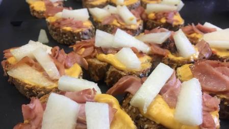 Bruschetta italiana de melón