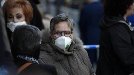 El coronavirus dobla su ritmo de contagios en España en un día y mata a otros cinco ancianos