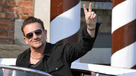 Bono se disculpa por ofrecer su nuevo disco gratis en iTunes