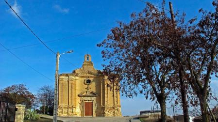 Una asociación cultural alerta del riesgo de hundimiento de la ermita de Sesma