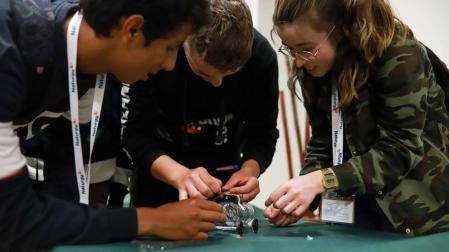 El Colegio Liceo Monjardín de Pamplona, a la semifinal del II Certamen Tecnológico Efigy
