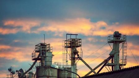 La industria de la eurozona, en recesión por primera vez desde 2013