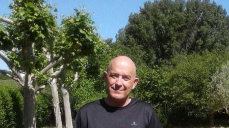 Ricardo Ustasun Recalde lleva toda la vida vinculado con el mundo de la danza.