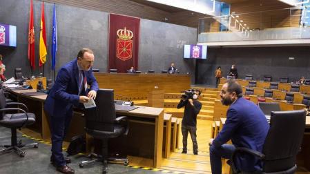 Esparza acusa al PSOE y a María Chivite de "blanquear a EH Bildu"